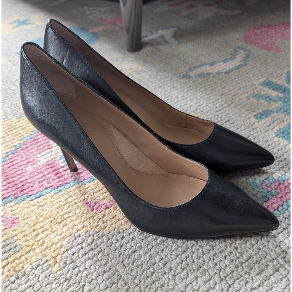 EUC Banana Republic Black Leather Pumps Sz 9.5
